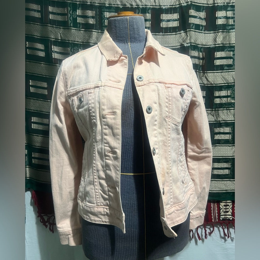 Peach small women’s Levi jean jacket